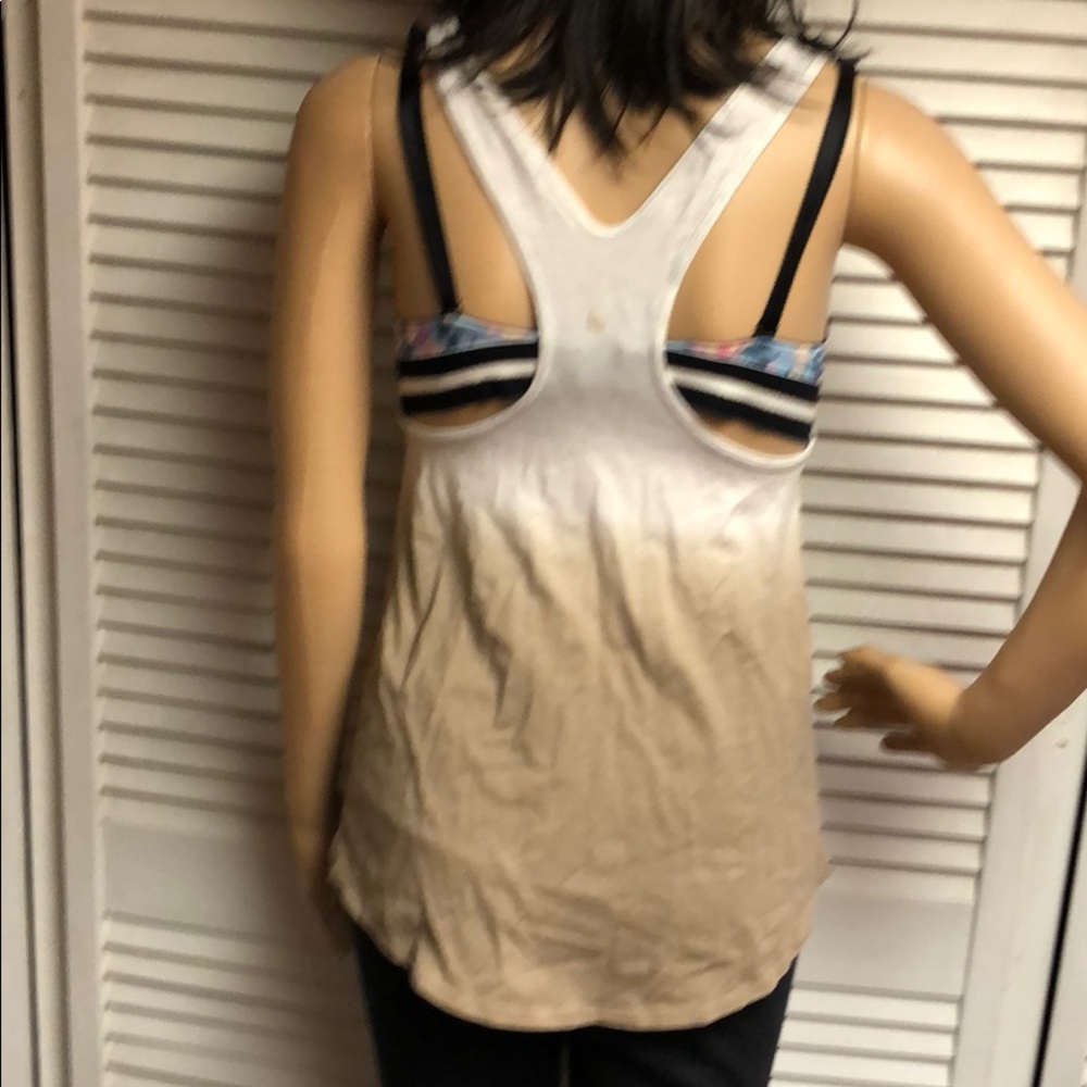Lululemon - Picture 4 of 7